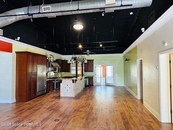 4th image of 2540 Sikes Ln