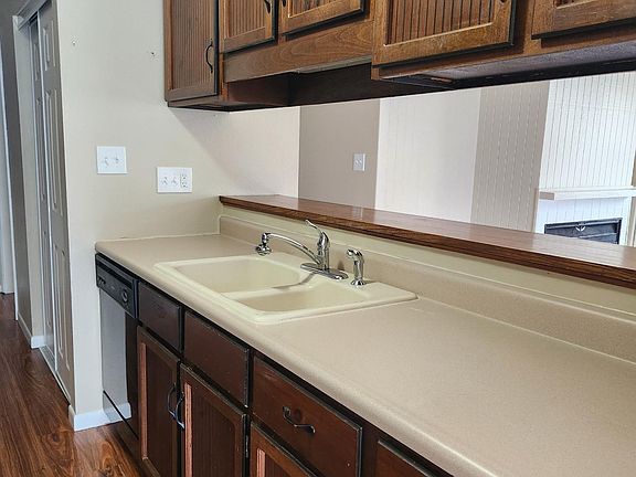 3rd image of 4864 Harmony Pl
