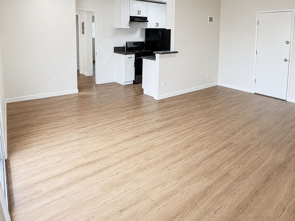 1st image of 13238 Vanowen St #8