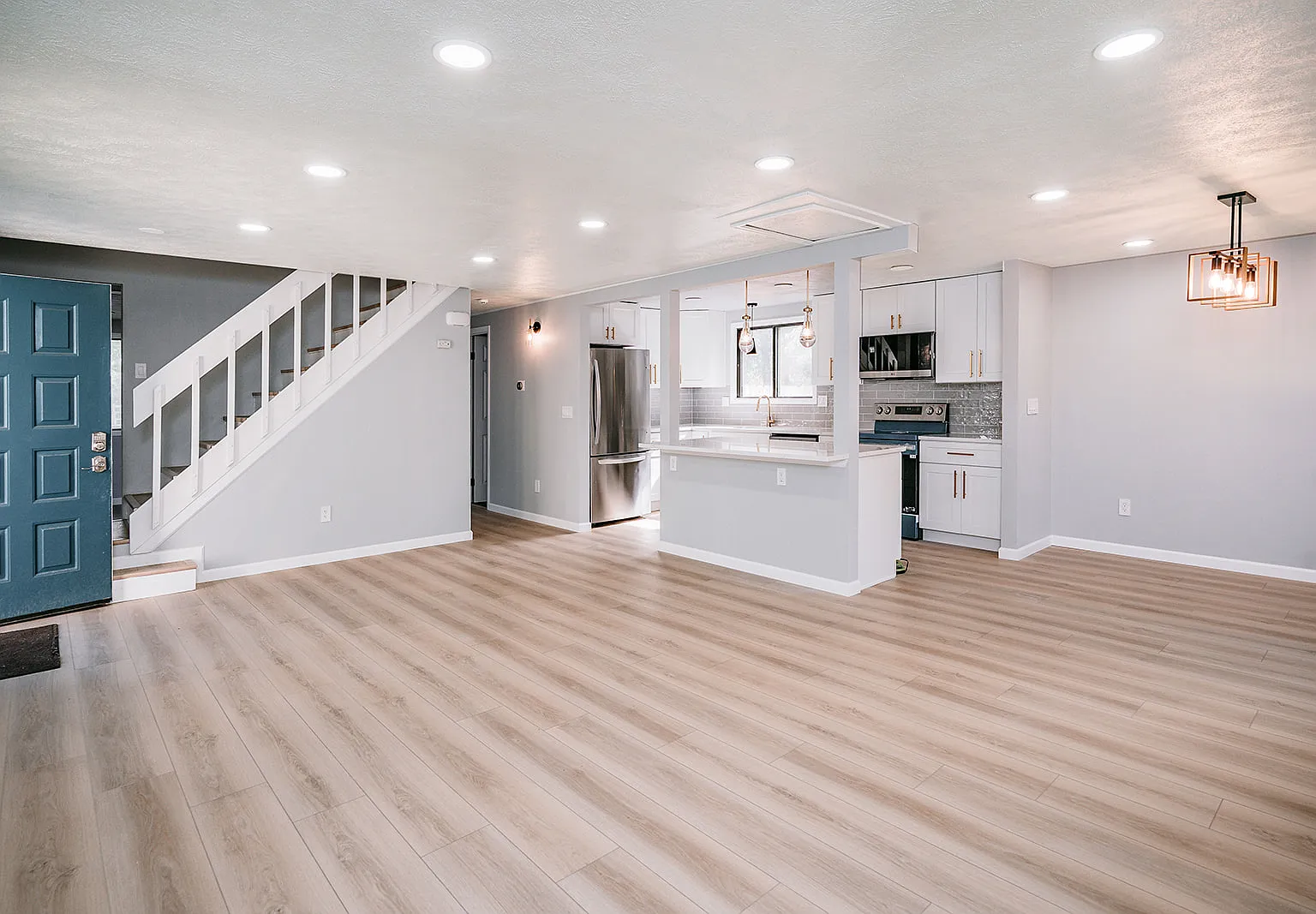 3 bed, 1656 sqft, $2,900 — Photo 4