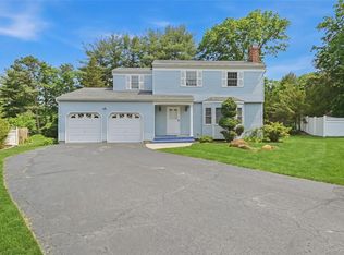 19 Sherwood Court, Ronkonkoma, NY