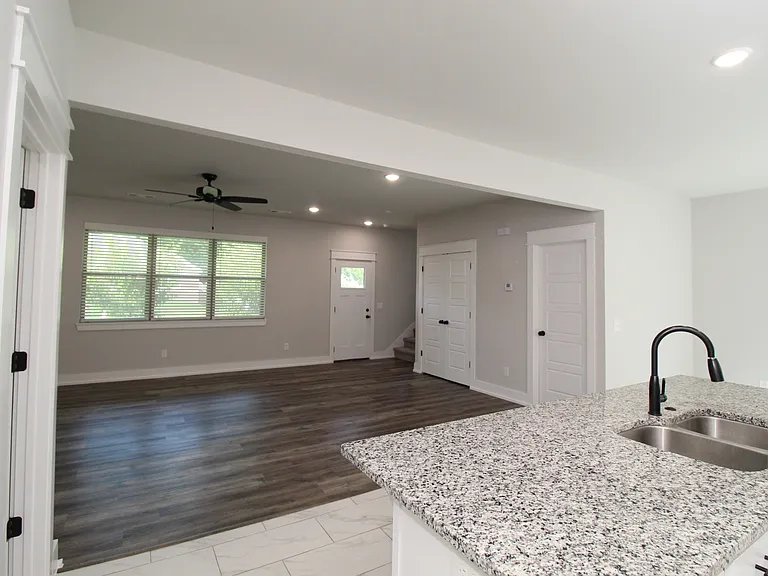 11 Hillswick Dr — Photo 5