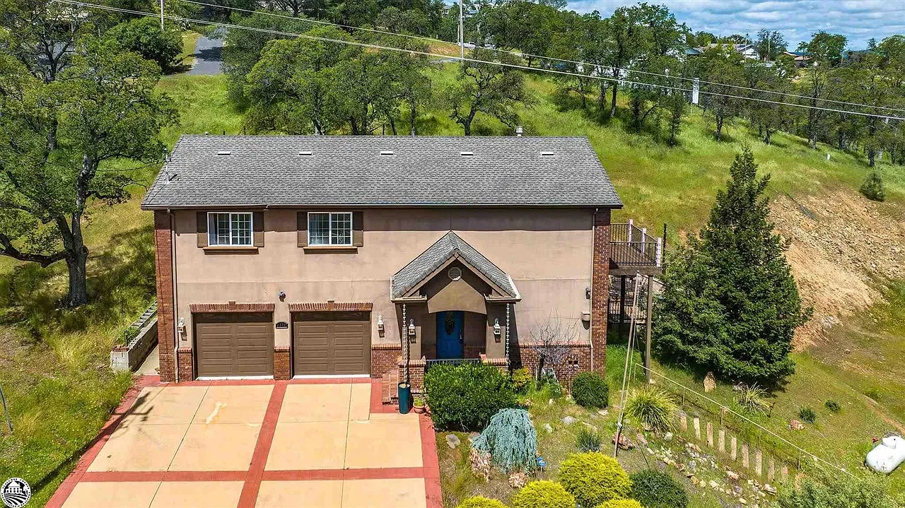 4916 Kiva Dr photo 1