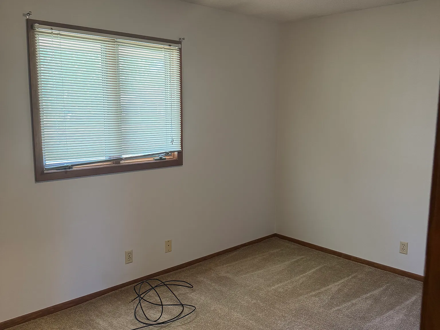 2 bed, 750 sqft, $825 — Photo 4