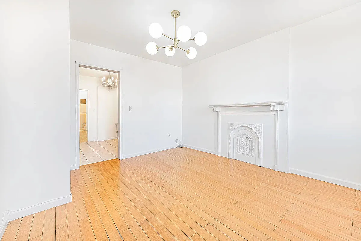 242 Mulberry St — Photo 3
