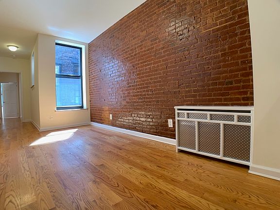 3rd image of 149 E 81st St #5WW