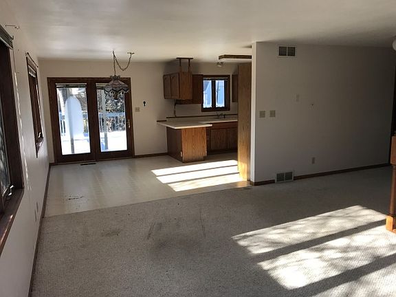 5th image of 337 S School St