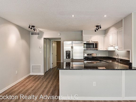 2nd image of 1860 Phillippi Shores Dr APT 6A