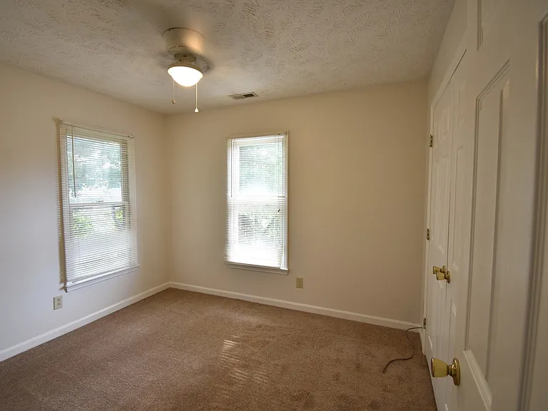 202 Cobblestone Ct — Photo 11