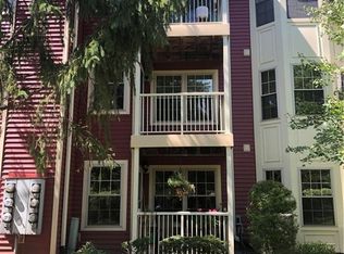 167 Crosspointe Dr, East Brunswick, NJ 08816