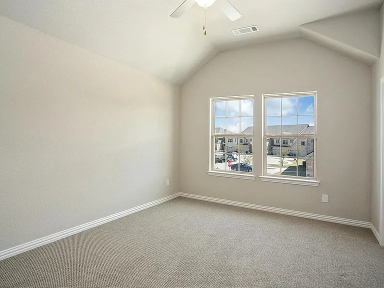 5529 Liberty Dr — Photo 21