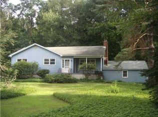 32 Scott Rd, Greenwich, CT 06831