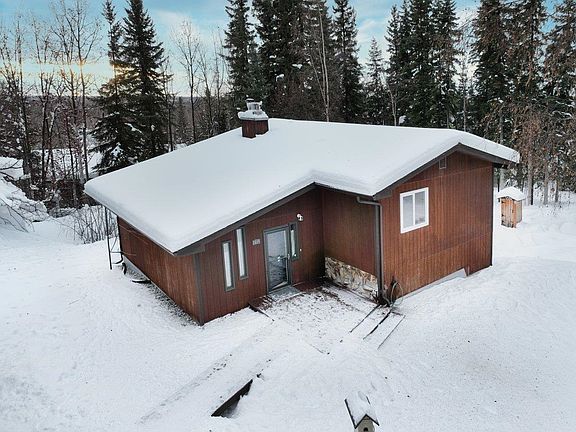 2nd image of 1405 Valley Dr