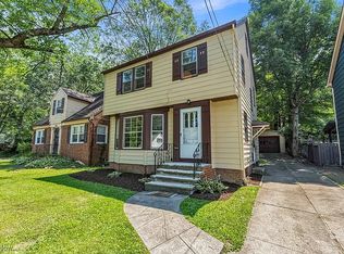 3714 Woodridge Rd, Cleveland Heights, OH 44121