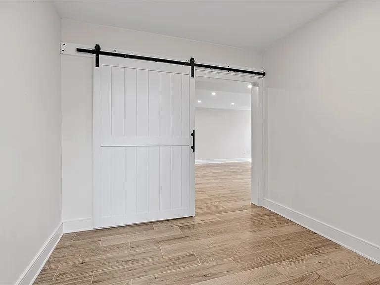 5 Colonial Rd #5 — Photo 25