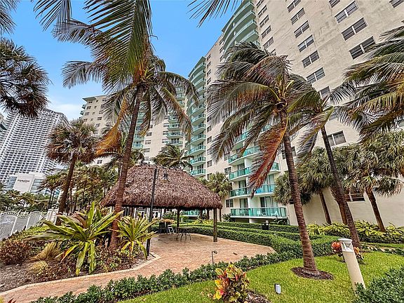 4th image of 3901 S Ocean Dr APT 3B