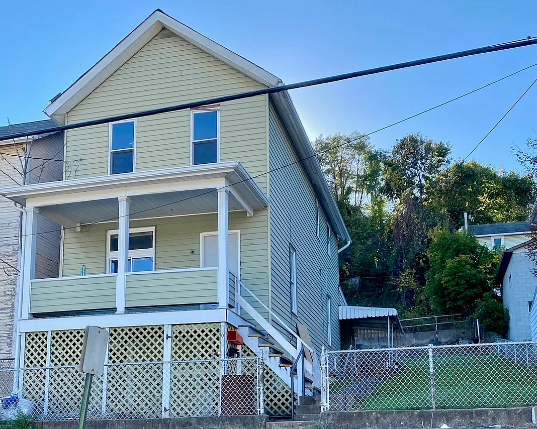 903 Lincoln Ave photo 1