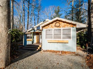 (Undisclosed Address), Newland, NC 28657