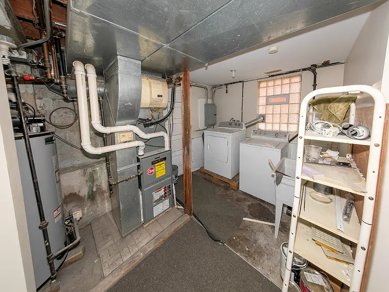 3233 W Berteau Ave — Photo 22