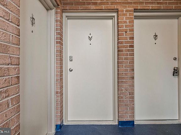 4th image of 2754 Hollywood Rd Unit 54/102