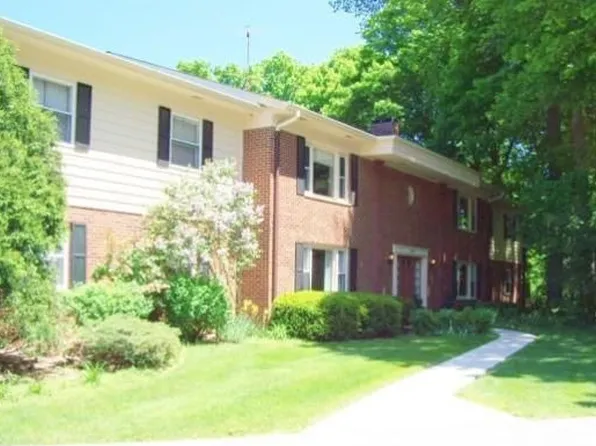 13350 Bluemound Rd, Elm Grove, WI 53122