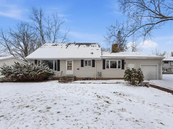 304 2nd St SE, Hinckley, MN 55037