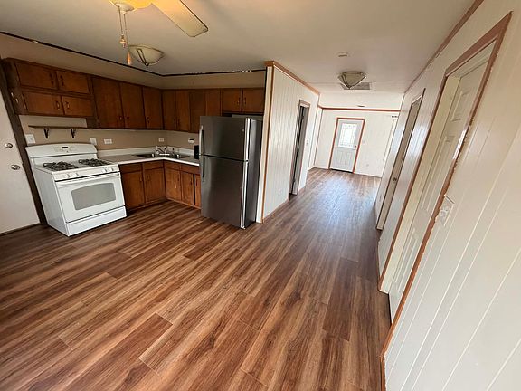 4th image of 11105 McGovney St