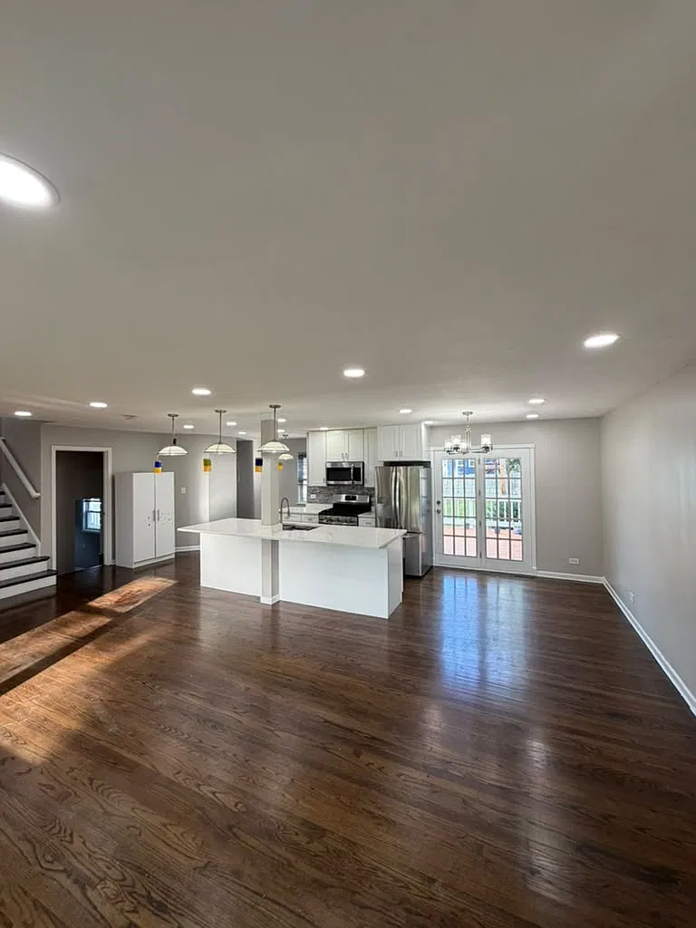 4 bed, 2.5 bath, 2600 sqft, $3,849 — Photo 3