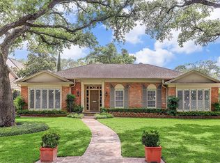 914 Wild Valley Rd, Houston, TX 77057