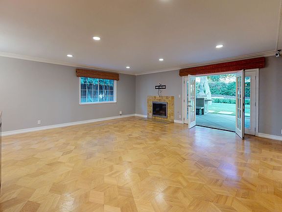 4th image of 22219 Miranda St