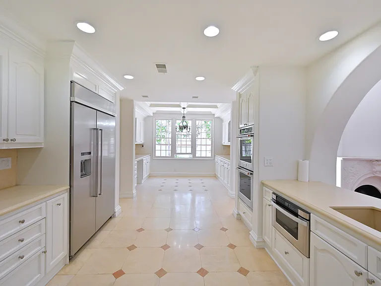2 Belcourt Dr — Photo 7