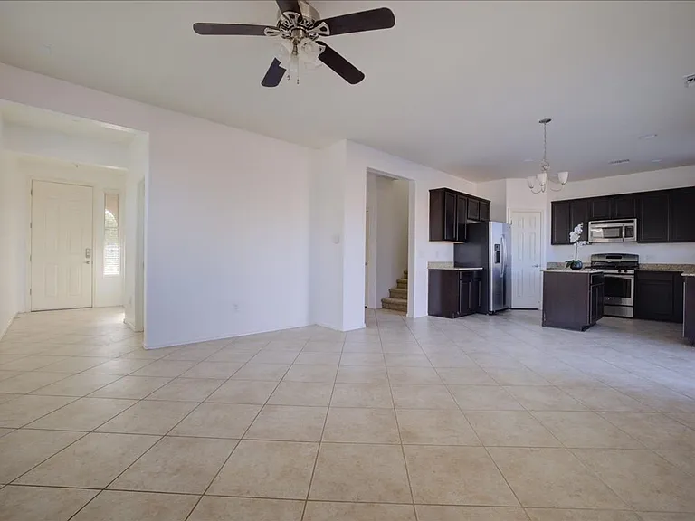 8011 S Dolphin Way — Photo 4