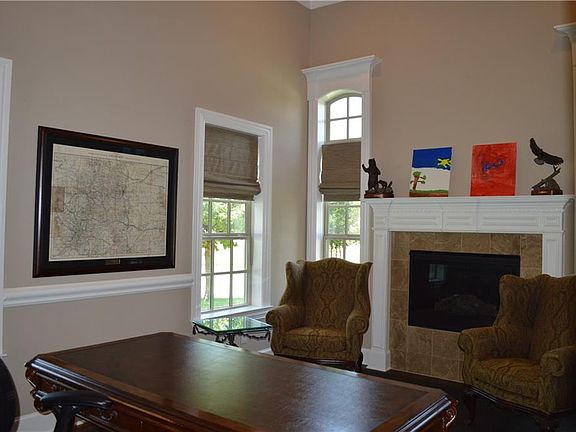 5th image of 1901 Grosvenor Ln