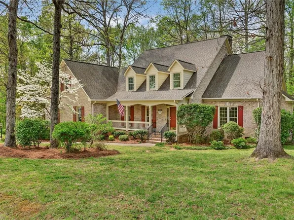 6300 Tamannary Dr, Greensboro, NC 27455