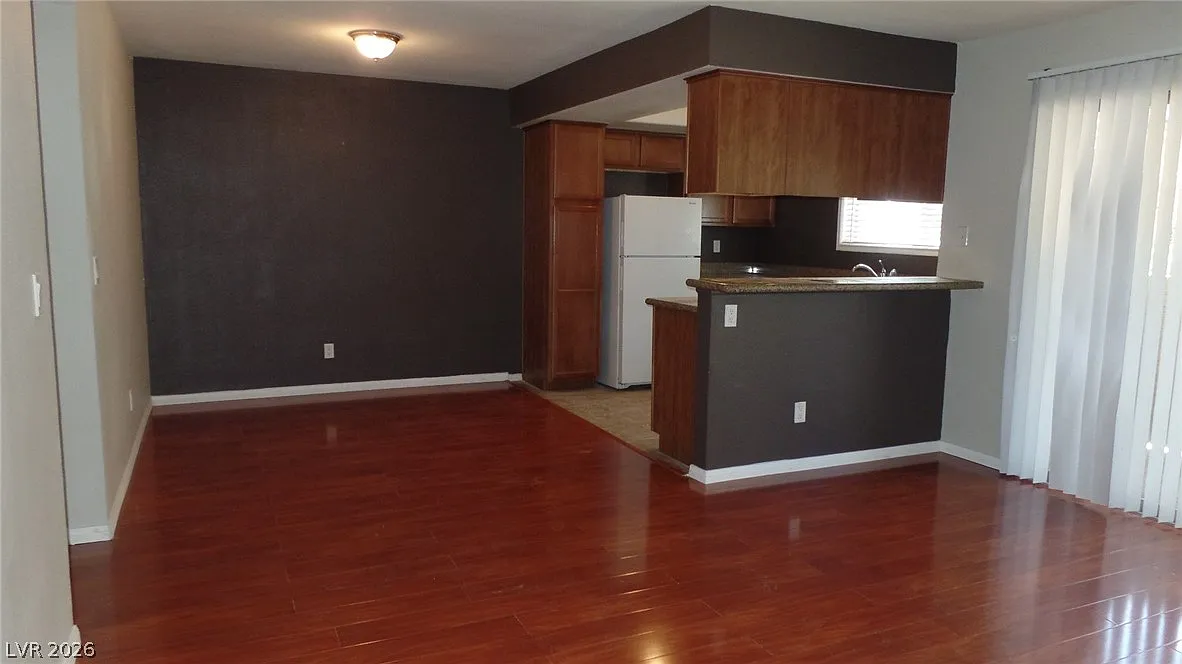 2 bed, 2.0 bath, 908 sqft, $1,235 — Photo 3