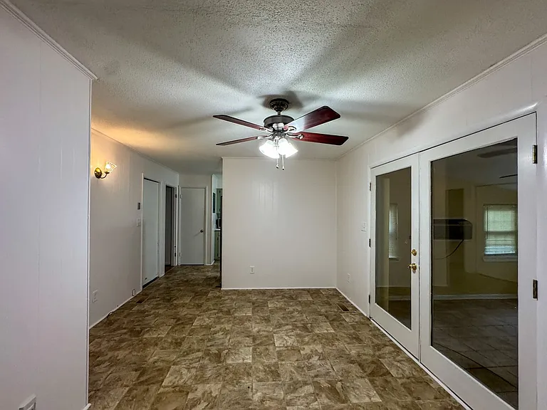 726 Dandridge Dr — Photo 9