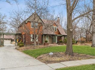 6015 N Waterbury Rd, Des Moines, IA 50312