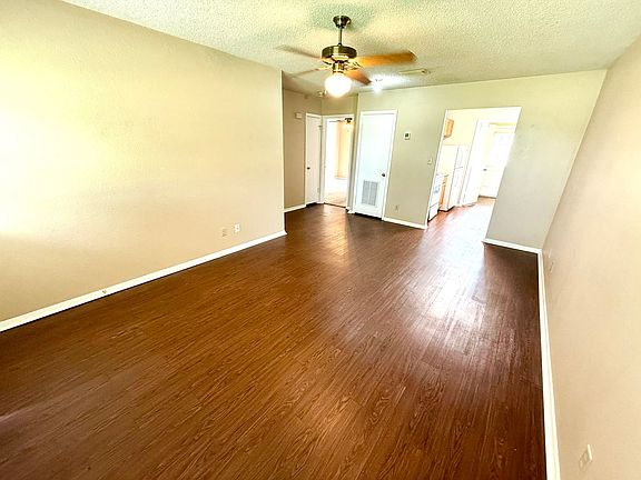 4th image of 4545 Hoeneke St #504