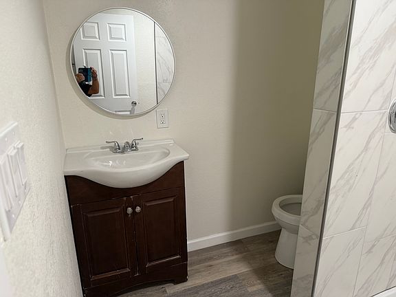3rd image of 5400 Carver Dr