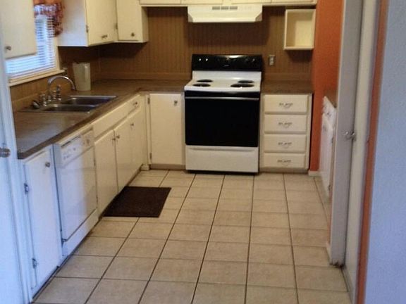 3rd image of 5221 41st St