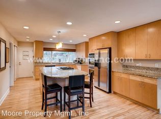 11380 SW Foothill Dr, Portland, OR 97225