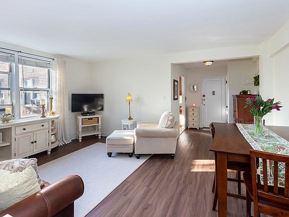 4th image of 5614 Netherland Ave APT 6G