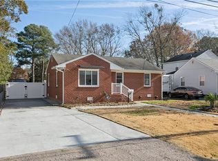 11 Warner Rd, Hampton, VA 23666