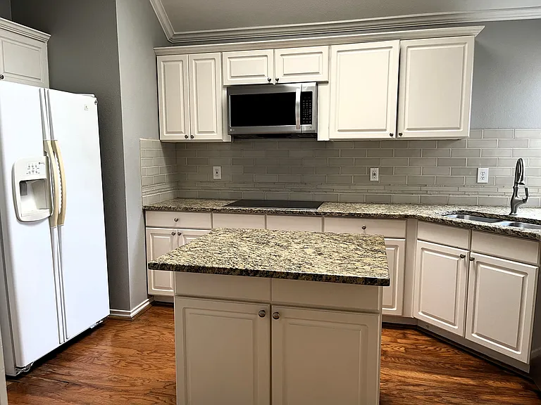 312 Moss Hill Rd — Photo 20