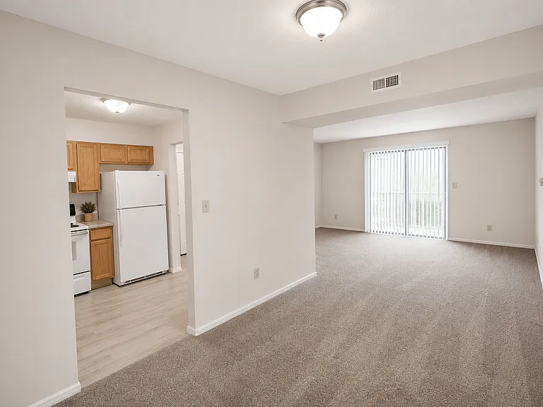 Waterstone Place Apartments — Photo 7