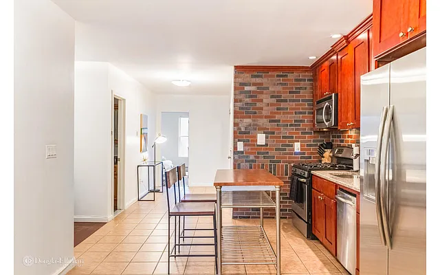 Rented by Douglas Elliman | media 16