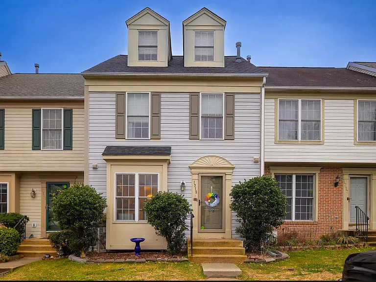 1719 Wood Carriage Way — Photo 1