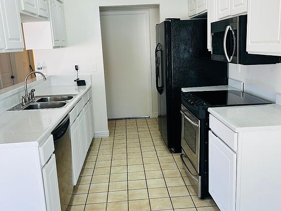 5th image of 4136 W CORRINE Drive