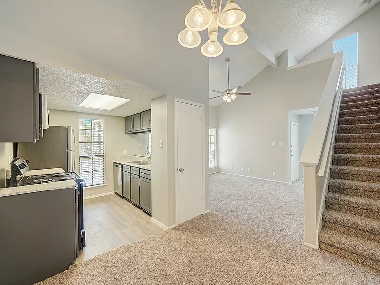 Hidden Oaks Apartments — Photo 60