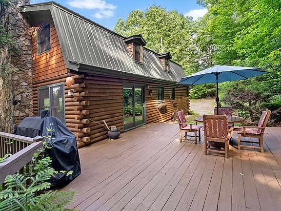 3rd image of 163 Winchester Cove Ln
